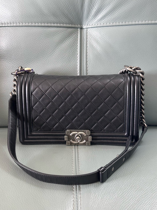 Chanel - Le Boy - Leather - Black - (medium)