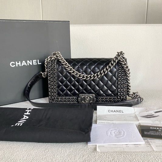 Chanel - Le Boy - Leather - Black - (medium)