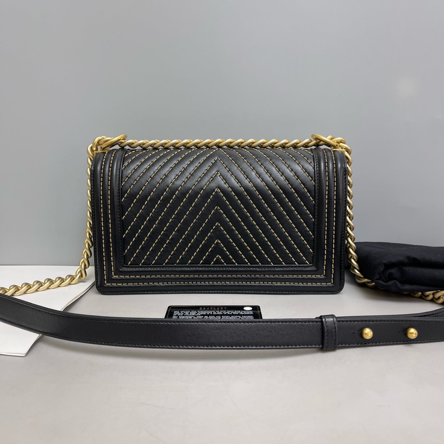 Chanel - Le Boy - Leather - Black - (Medium)
