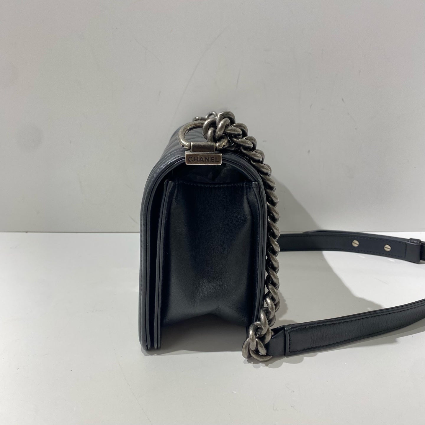 Chanel - Le Boy - Leather - Black - (medium)