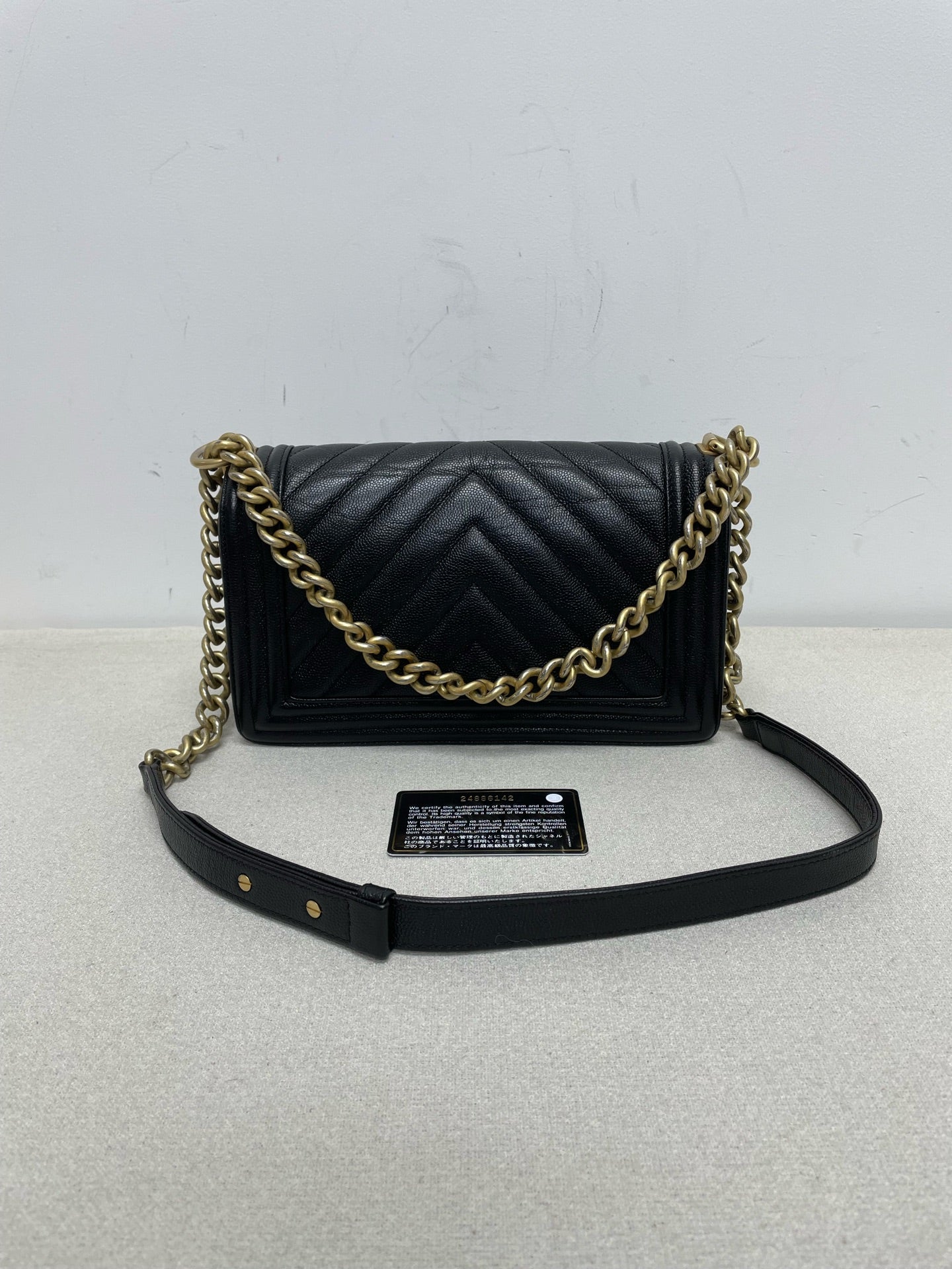 Chanel - Le Boy - Leather - Black - (medium)