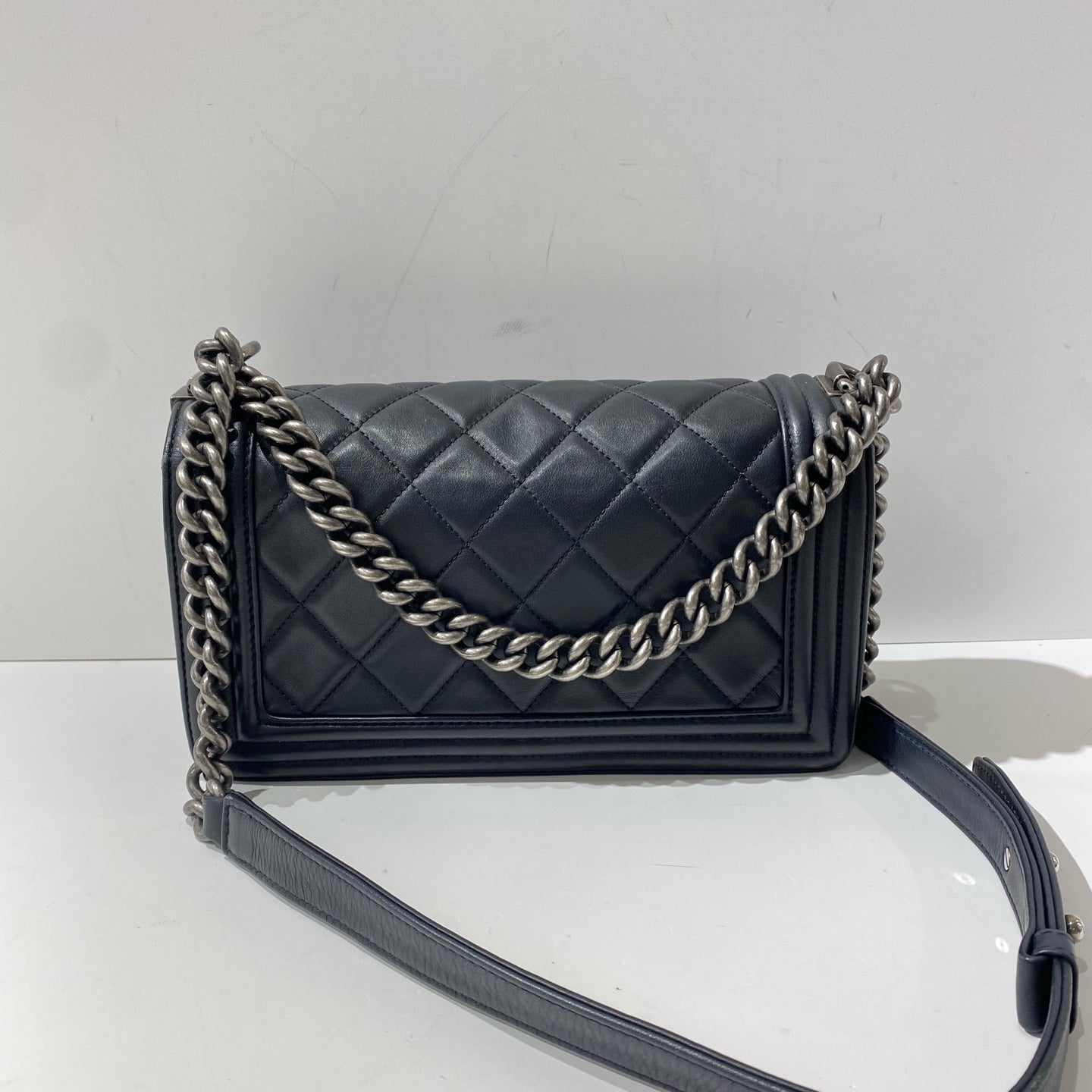 Chanel - Le Boy - Leather - Black - (medium)