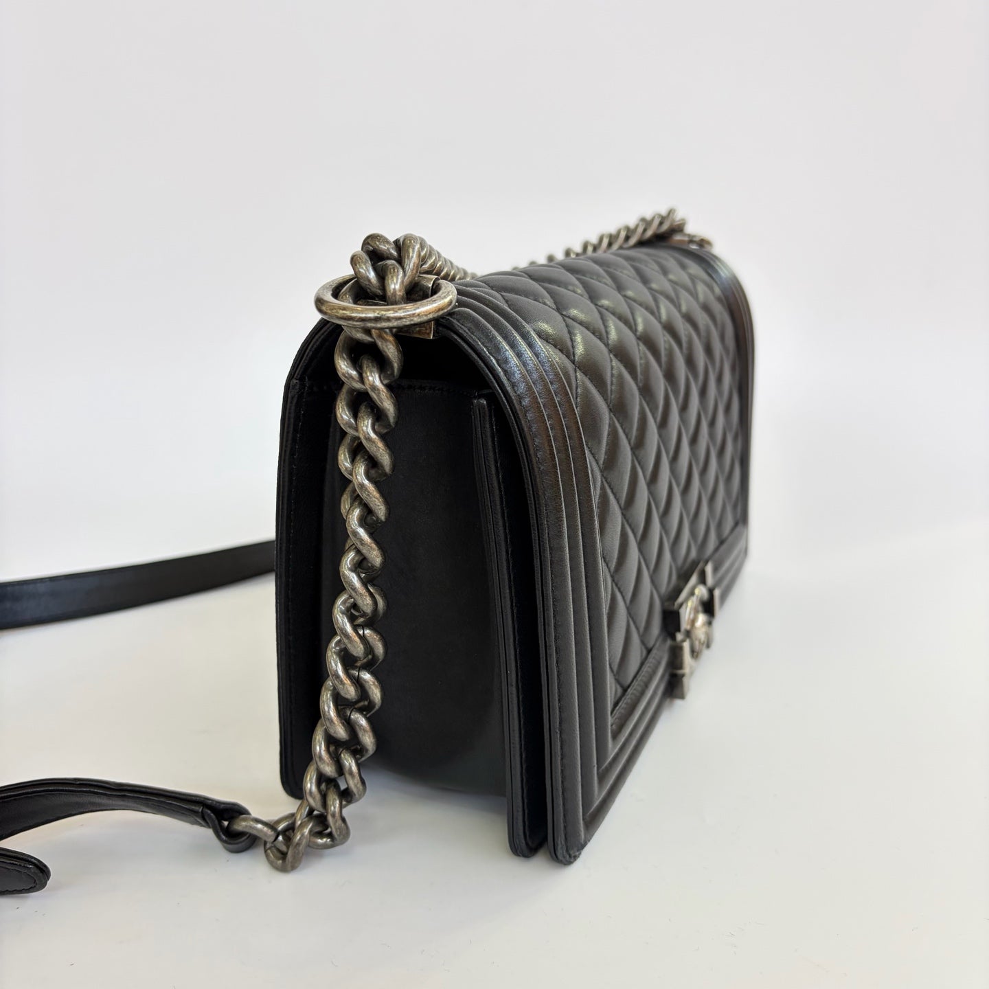 Chanel - Le Boy - Leather - Black - (medium)