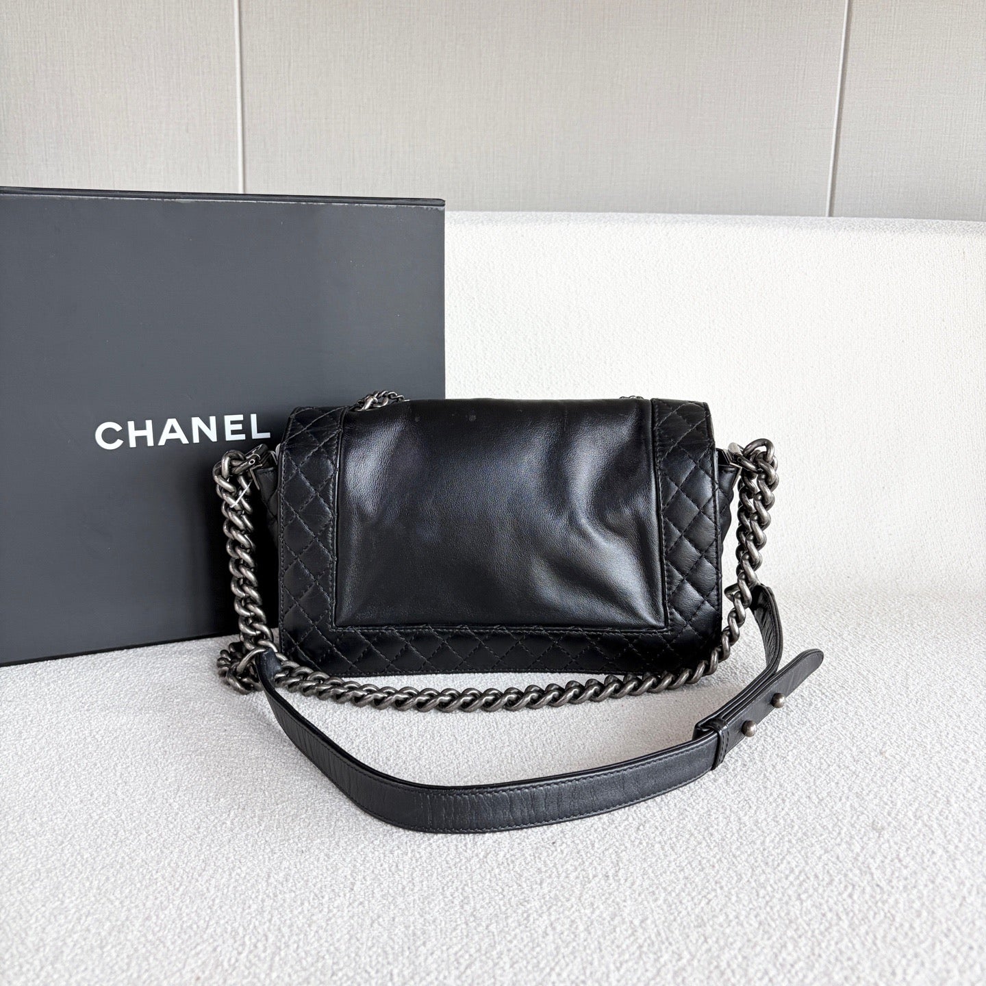 Chanel - Le Boy - Leather - Black - (medium)