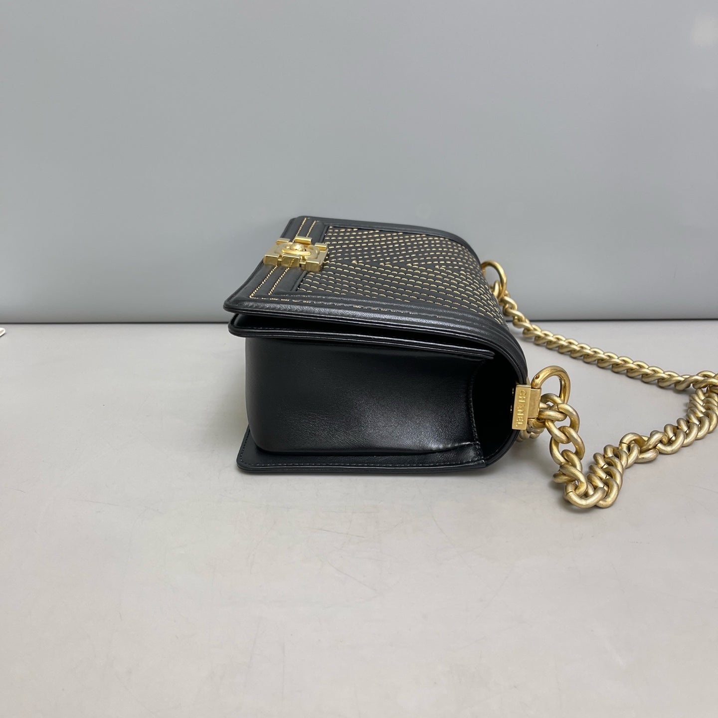 Chanel - Le Boy - Leather - Black - (Medium)