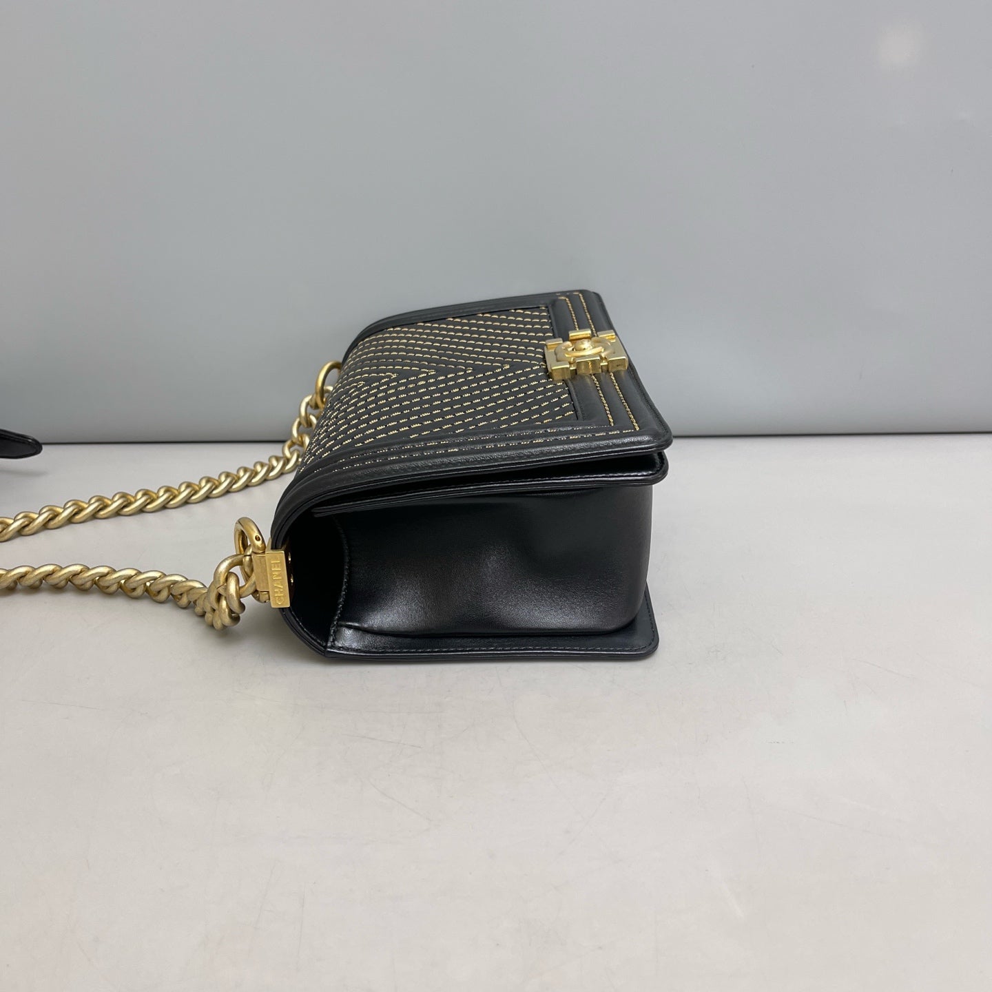 Chanel - Le Boy - Leather - Black - (Medium)