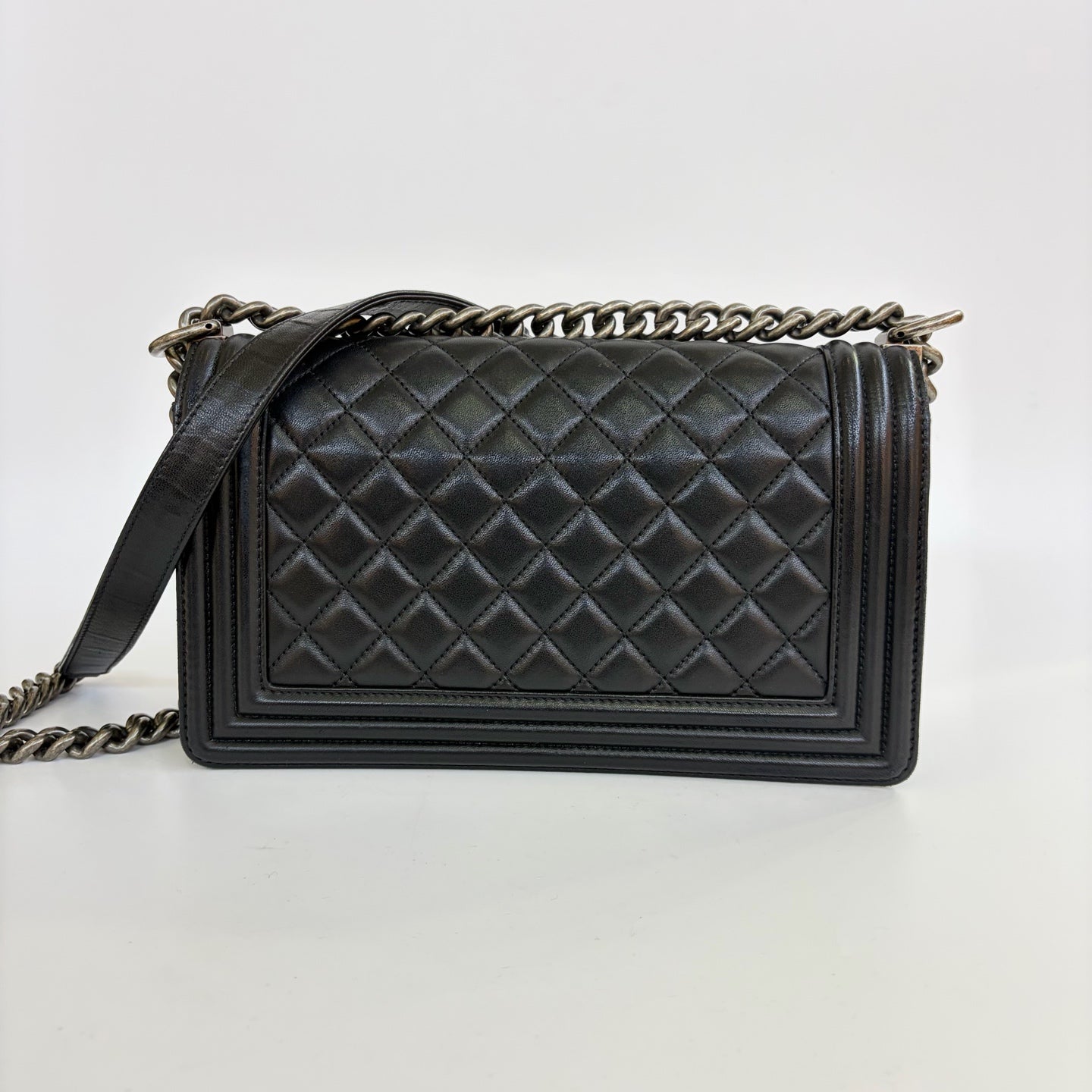 Chanel - Le Boy - Leather - Black - (medium)