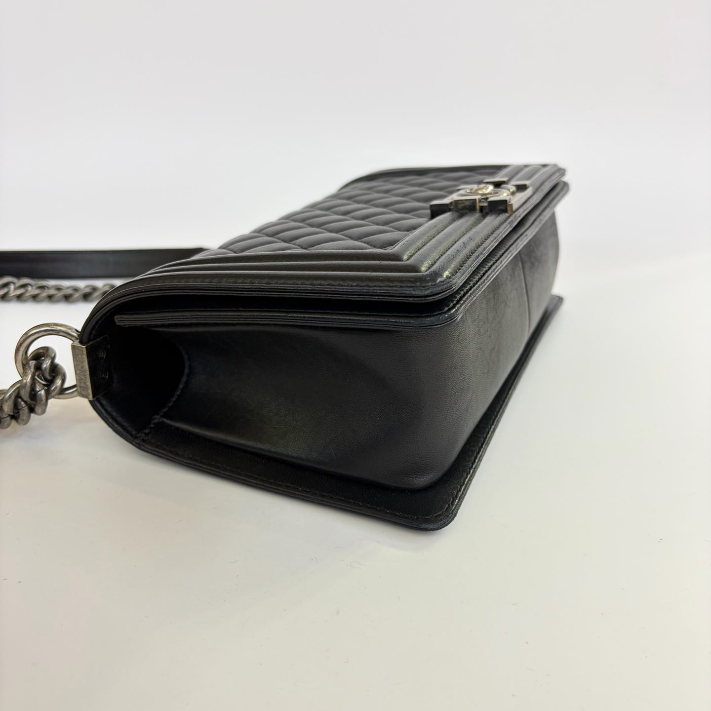 Chanel - Le Boy - Leather - Black - (medium)