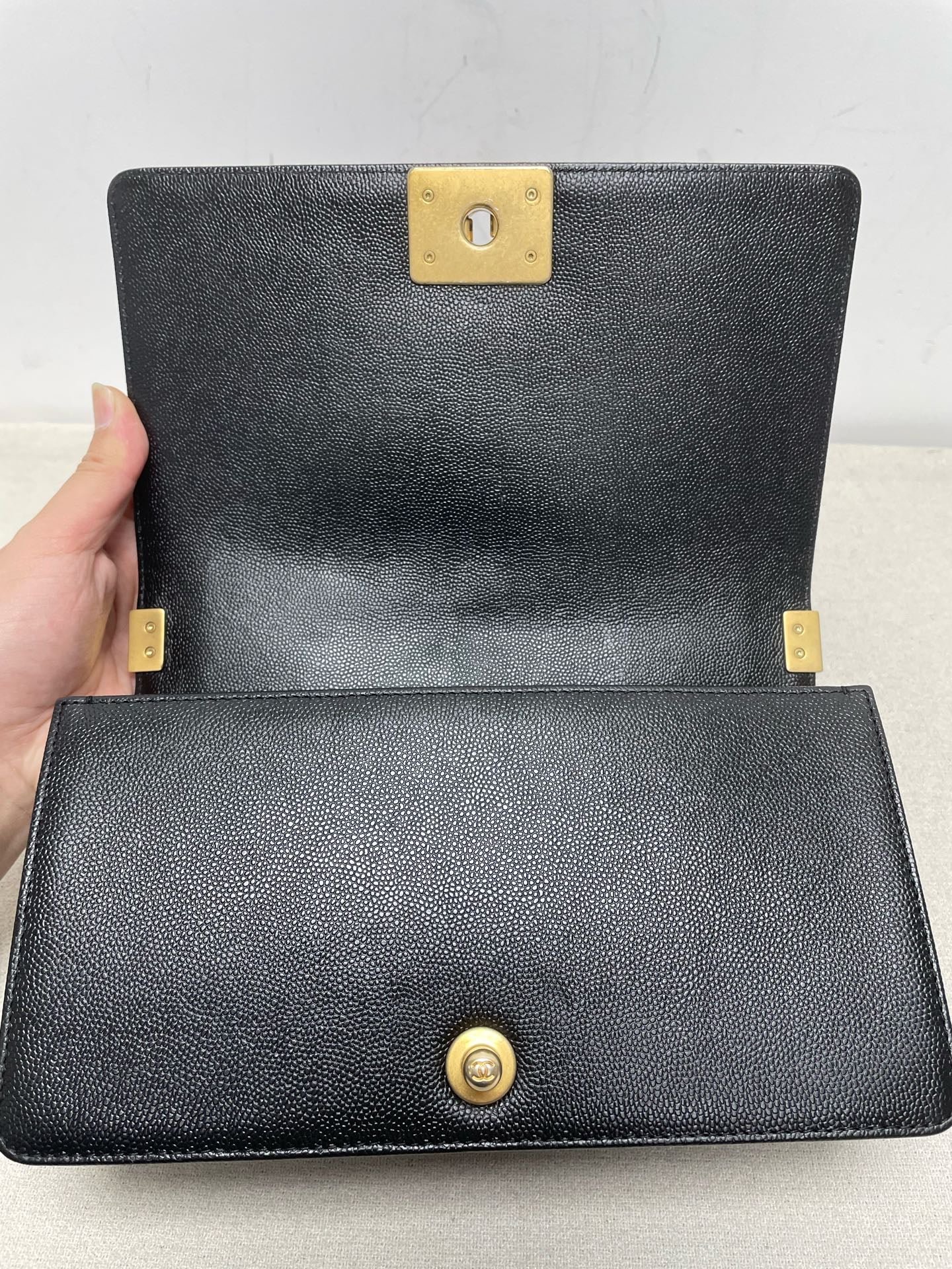 Chanel - Le Boy - Leather - Black - (medium)