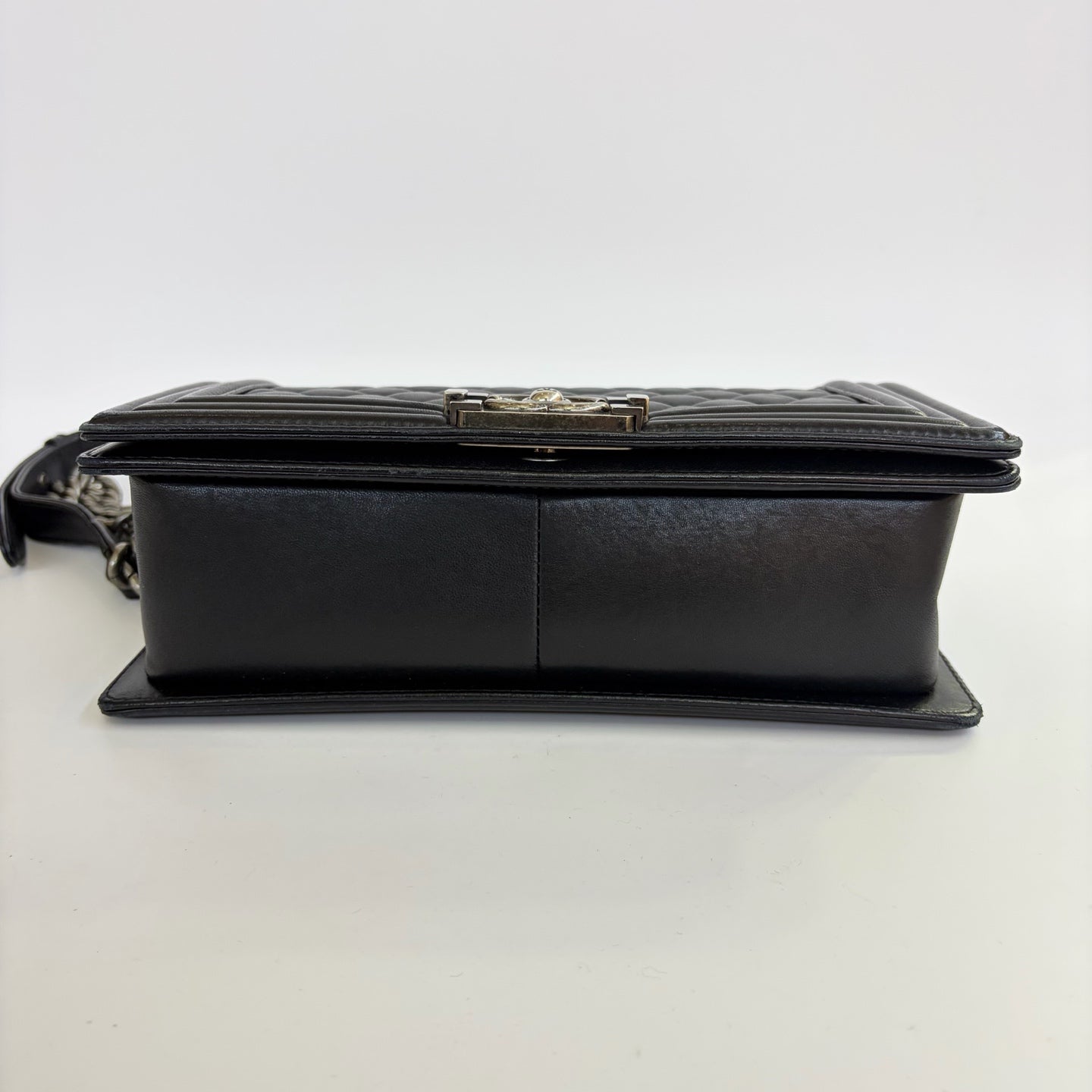 Chanel - Le Boy - Leather - Black - (medium)