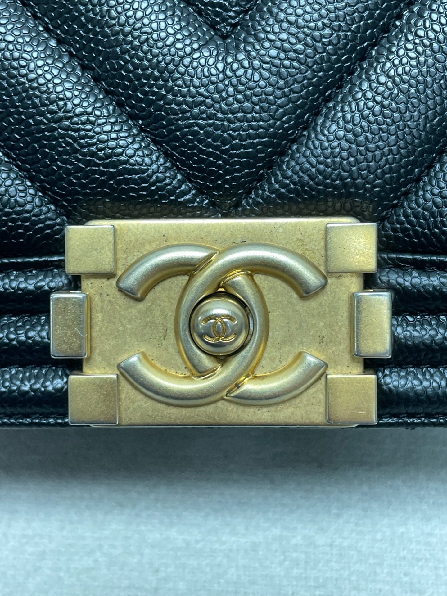 Chanel - Le Boy - Leather - Black - (medium)