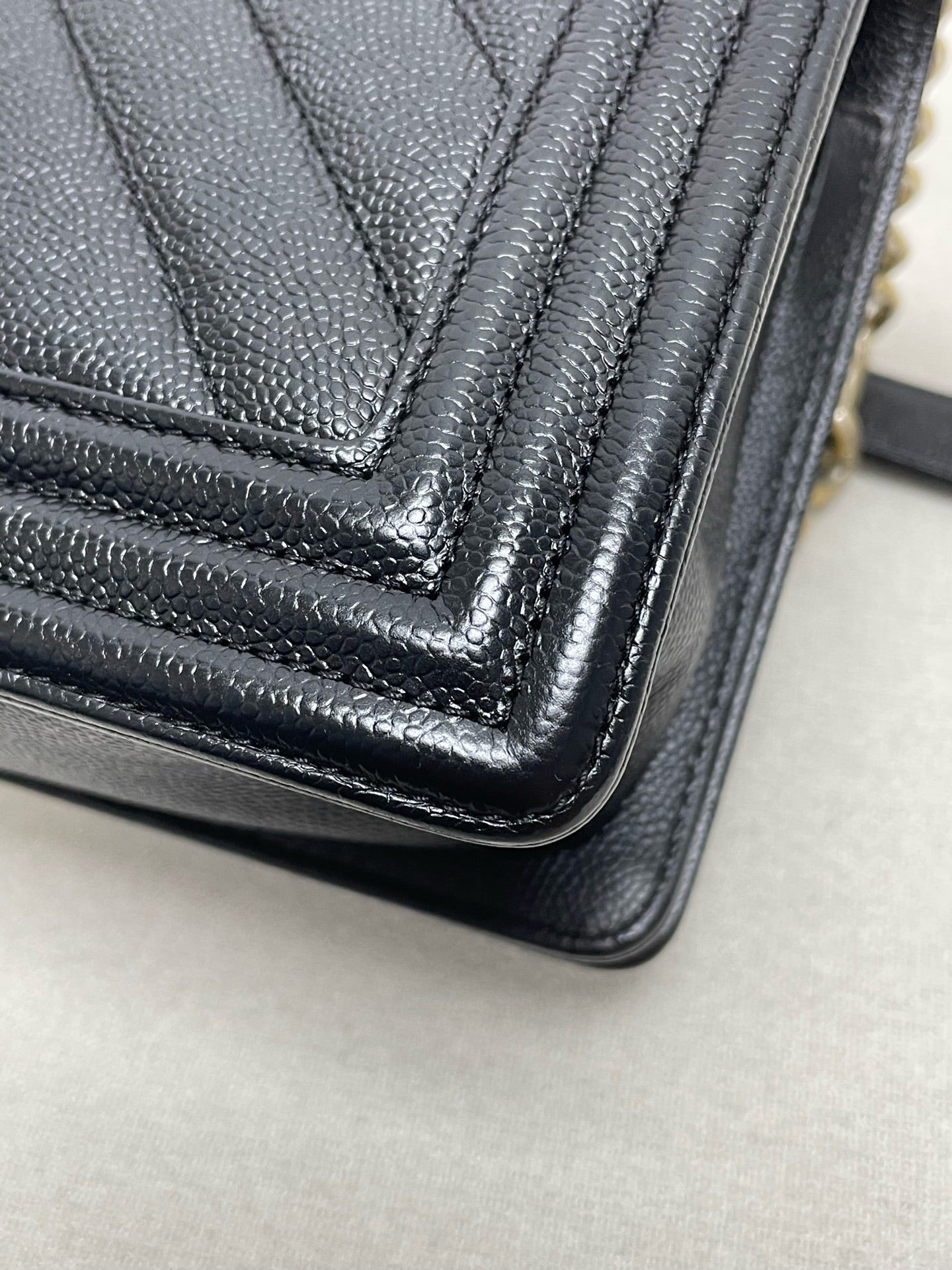 Chanel - Le Boy - Leather - Black - (medium)