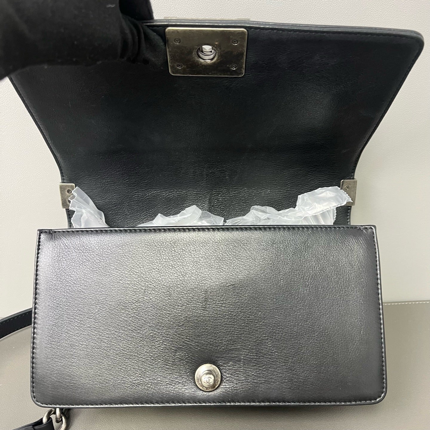 Chanel - Le Boy - Leather - Black - (Medium)