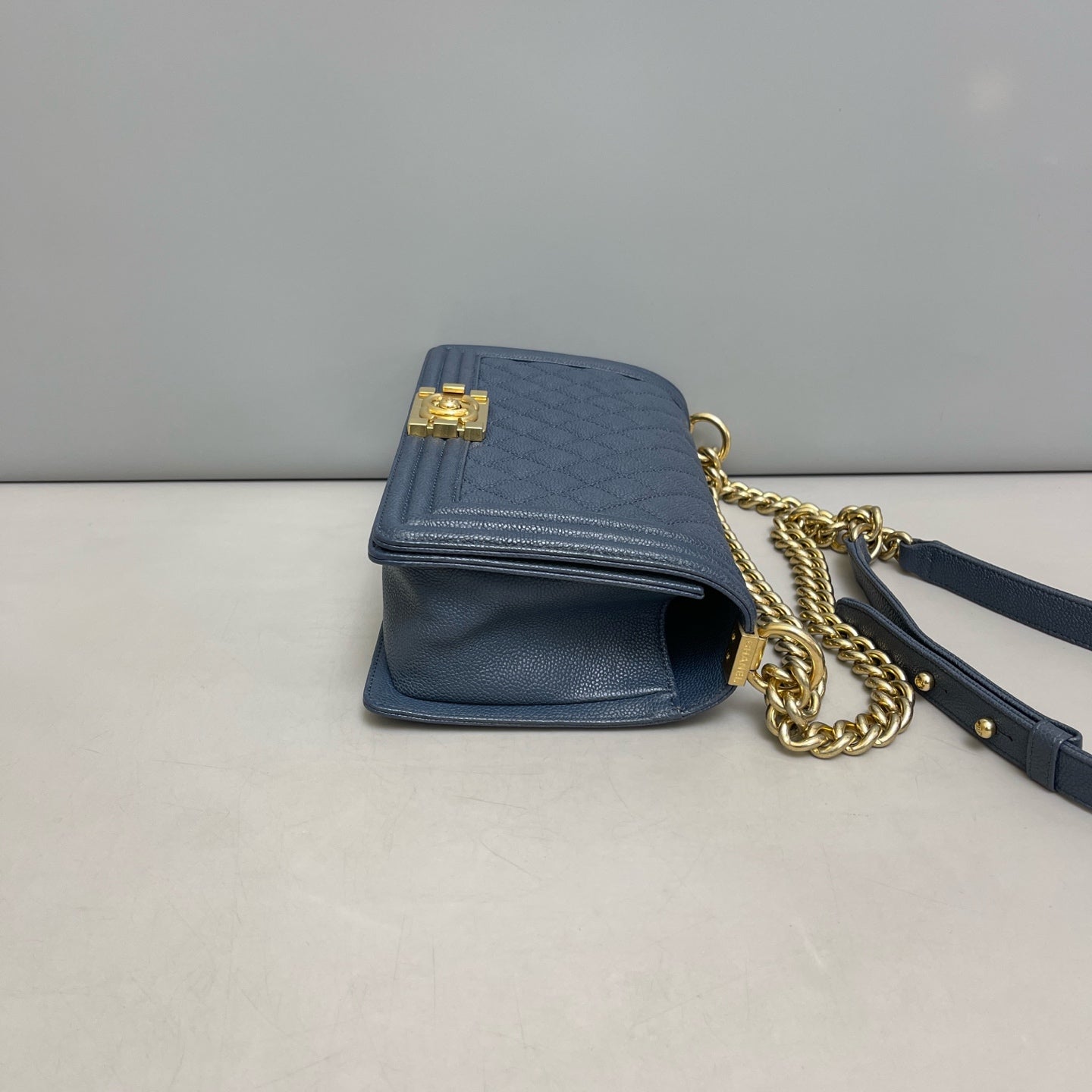 Chanel - Le Boy - Leather - Blue - (medium)