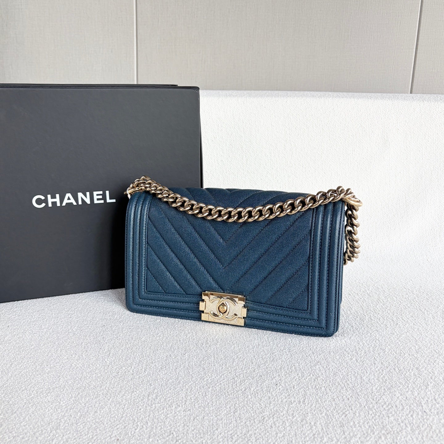Chanel - Le Boy - Leather - Blue - (medium)