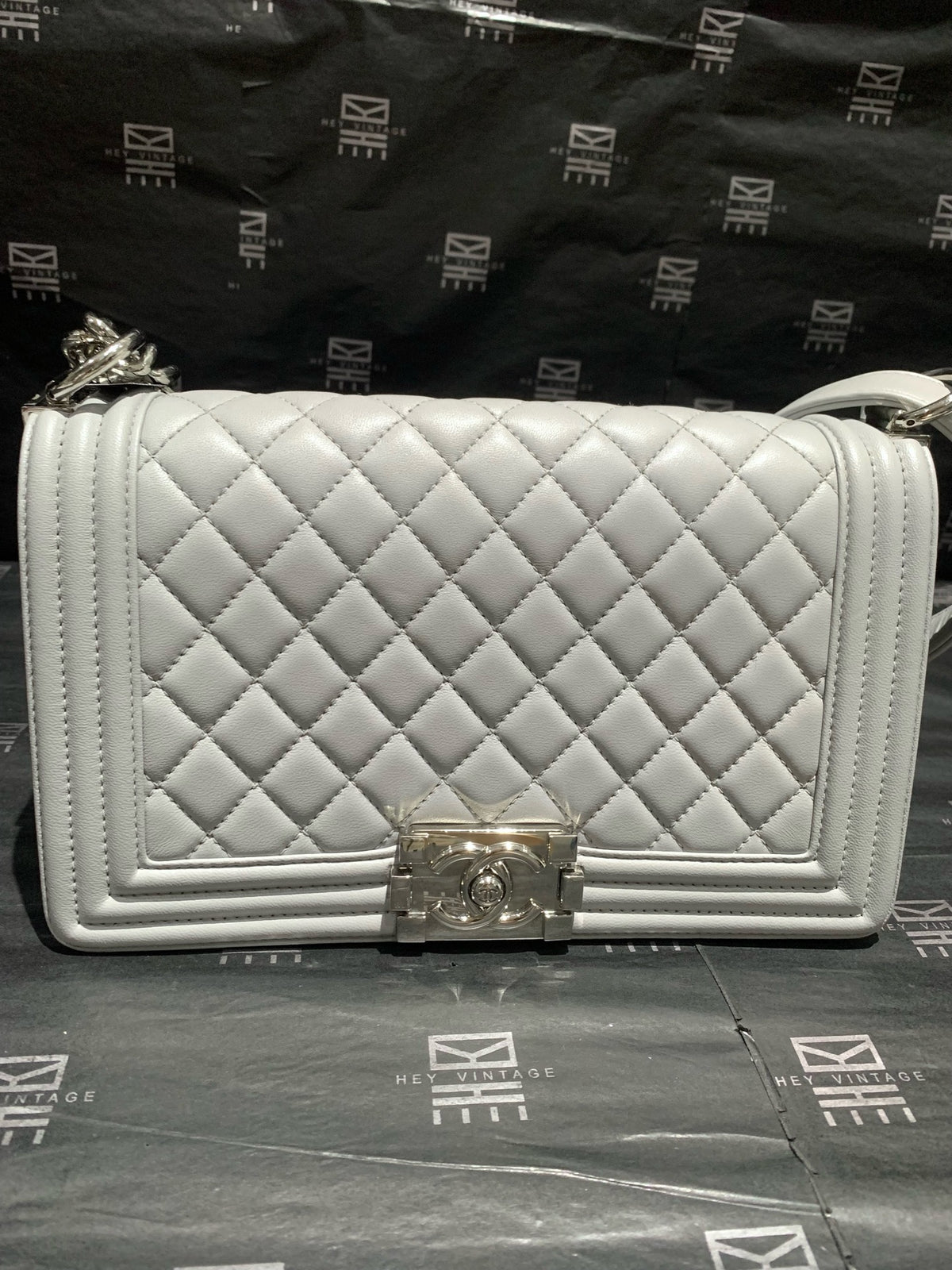 Chanel - Le Boy - Leather - Grey - (medium)