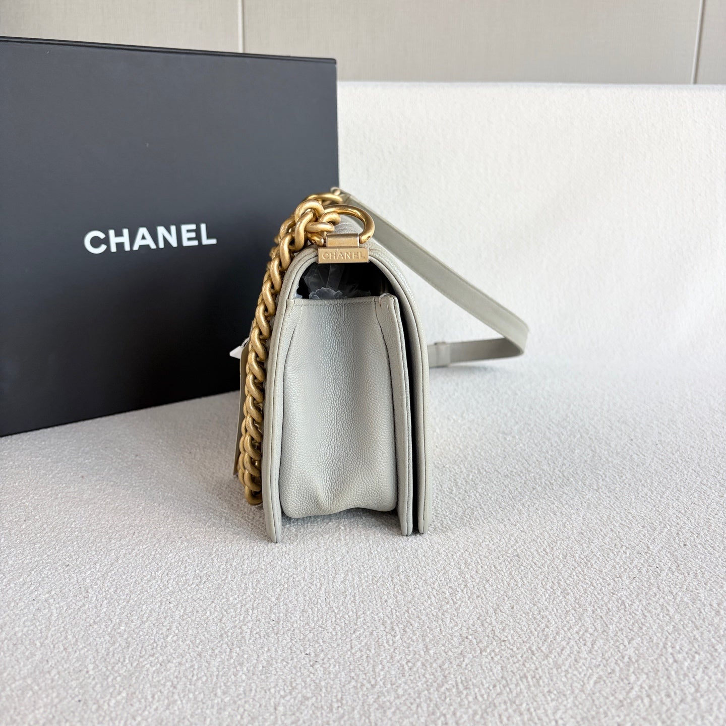 Chanel - Le Boy - Leather - Grey - (medium)