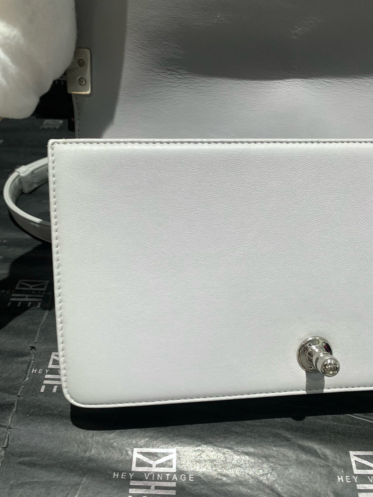 Chanel - Le Boy - Leather - Grey - (medium)