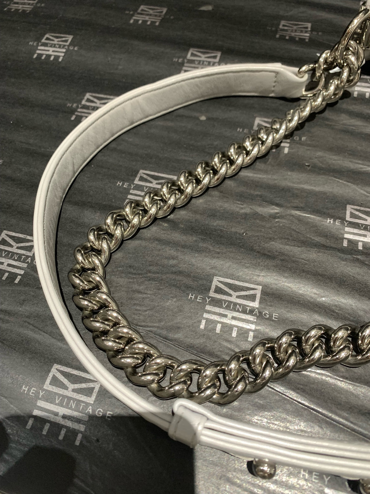 Chanel - Le Boy - Leather - Grey - (medium)