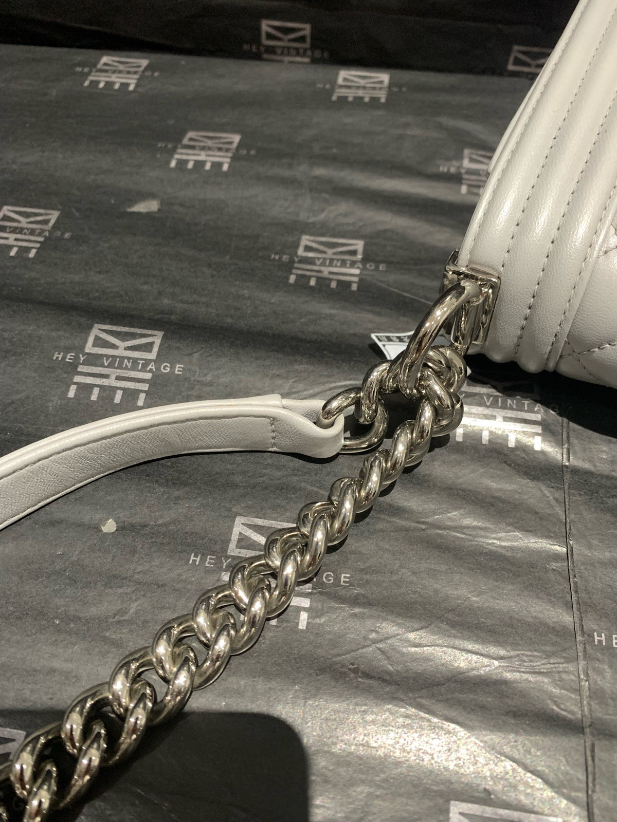 Chanel - Le Boy - Leather - Grey - (medium)