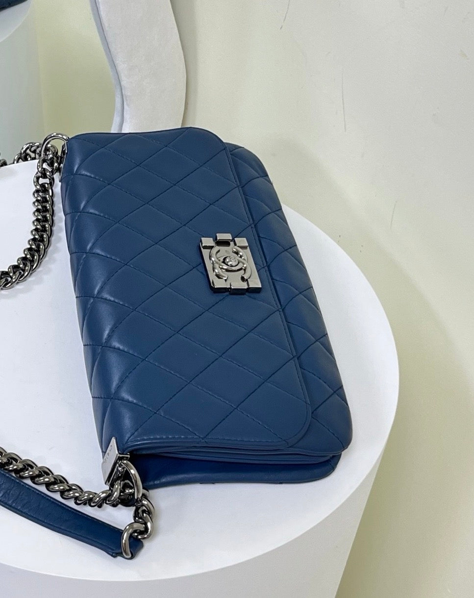Chanel - Le Boy - Leather - Navy