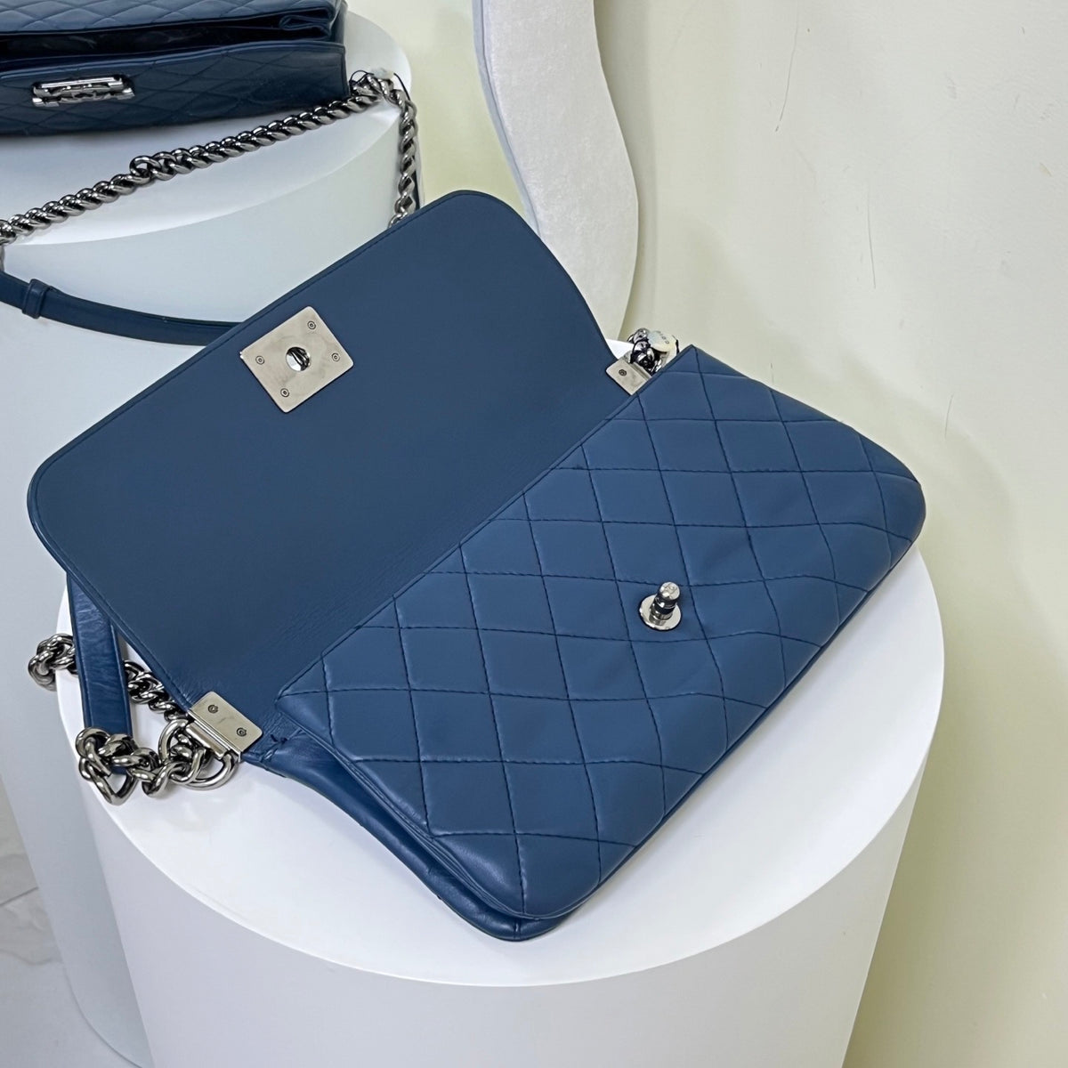 Chanel - Le Boy - Leather - Navy