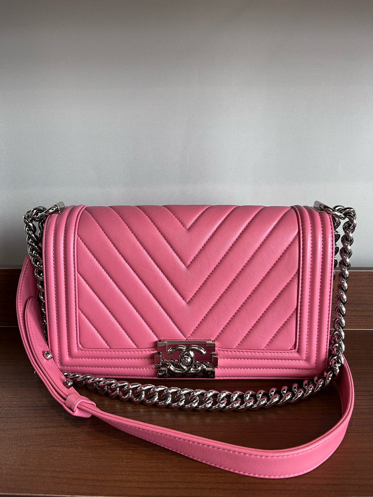 Chanel - Le Boy - Leather - Pink - (medium)