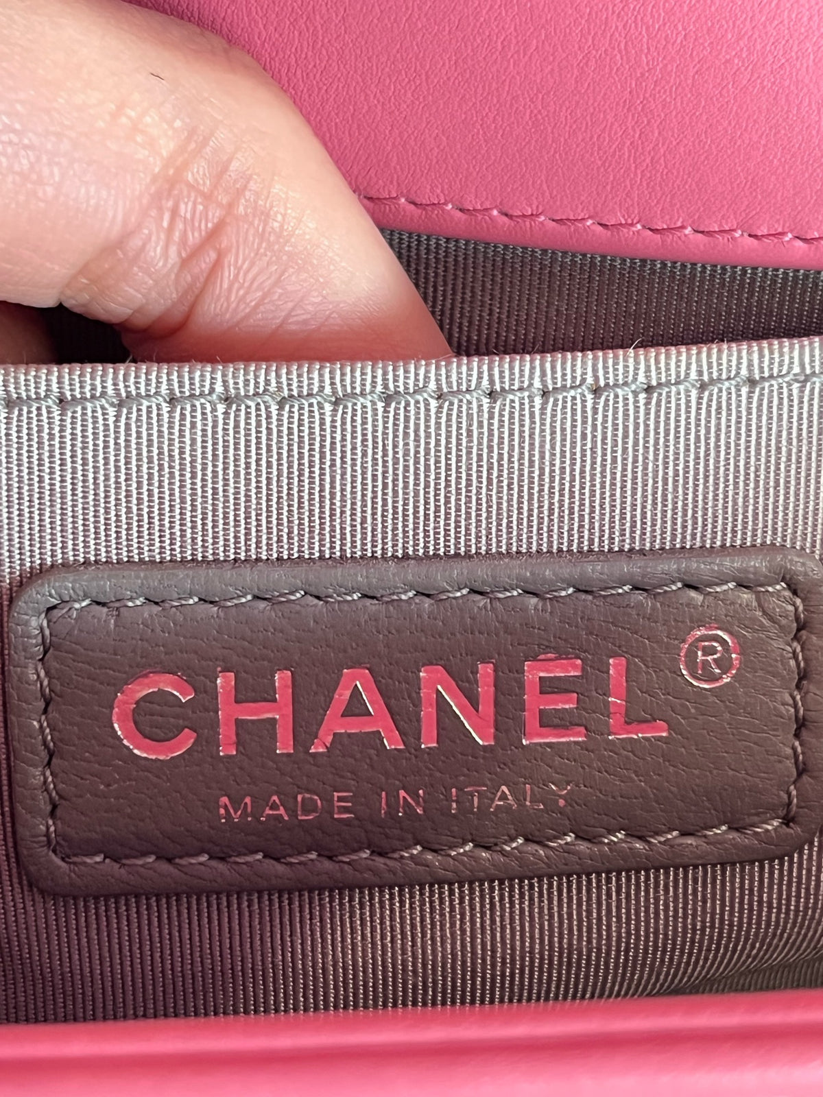 Chanel - Le Boy - Leather - Pink - (medium)