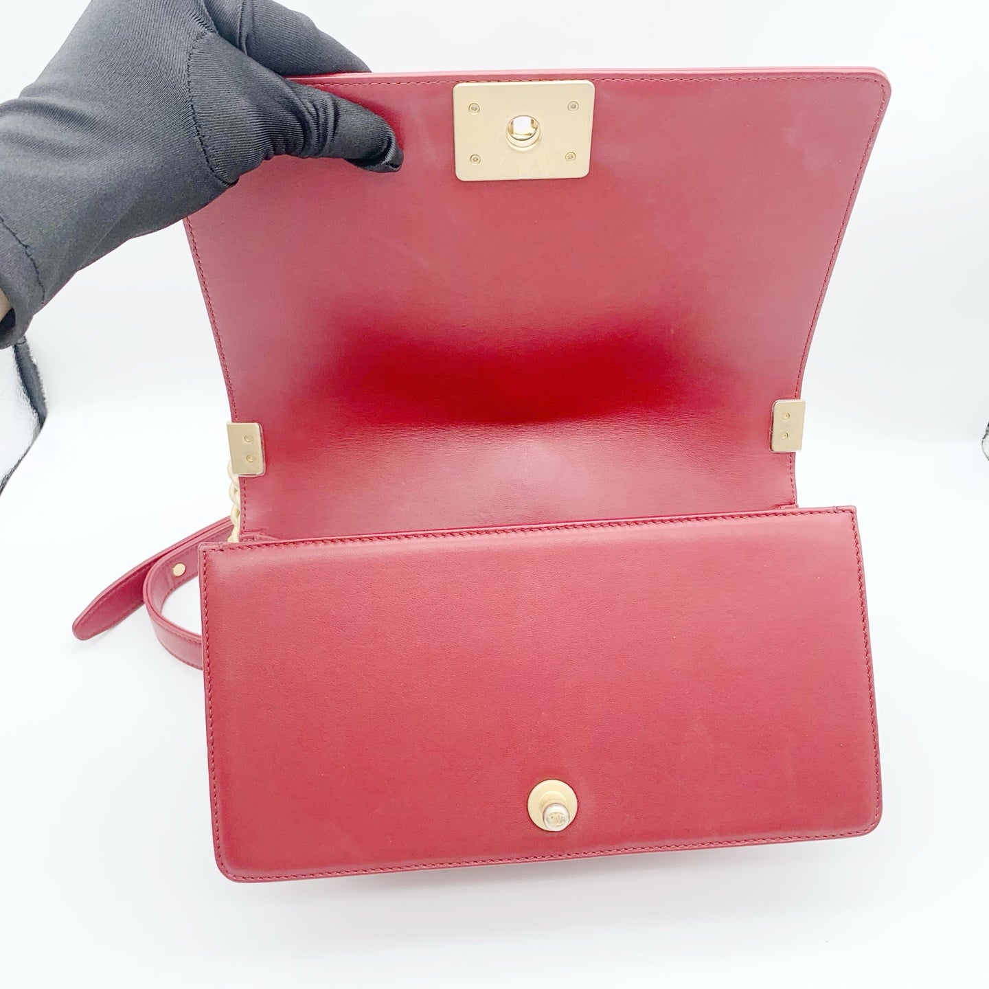 Chanel - Le Boy - Leather - Red - (medium)
