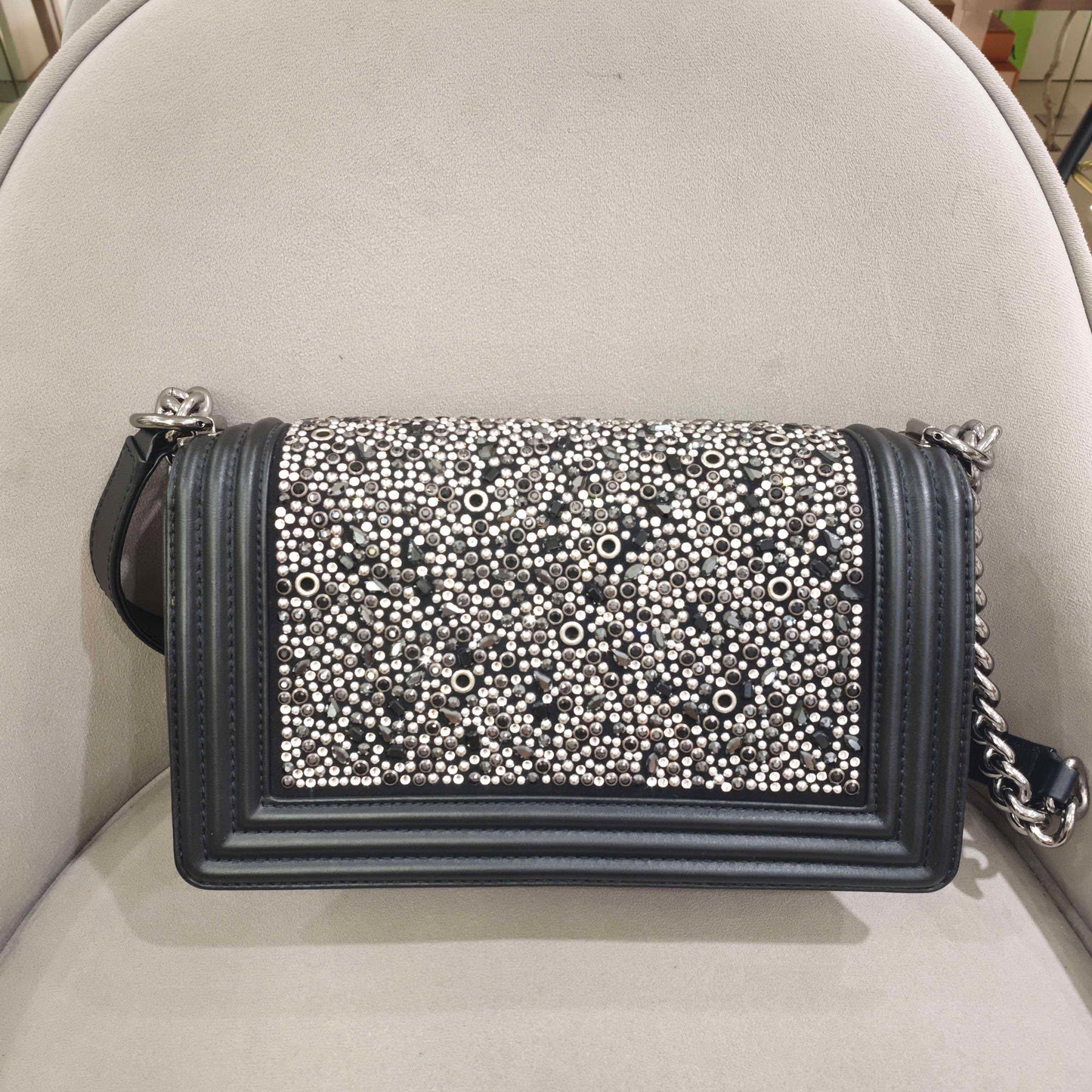 Chanel - Le Boy (Medium) - Goatskin leather with crystal embellishments - Black - (Medium)