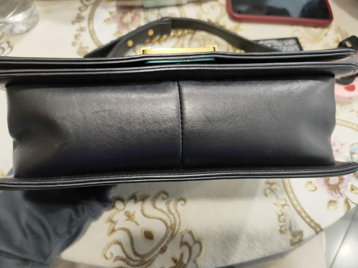Chanel - Le Boy Medium - Leather - Black - (medium)