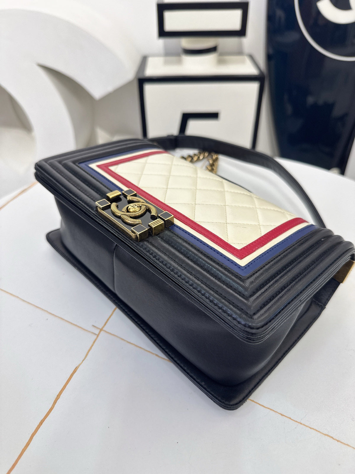 Chanel - Le Boy Medium - Leather - Multicolour - (Medium)