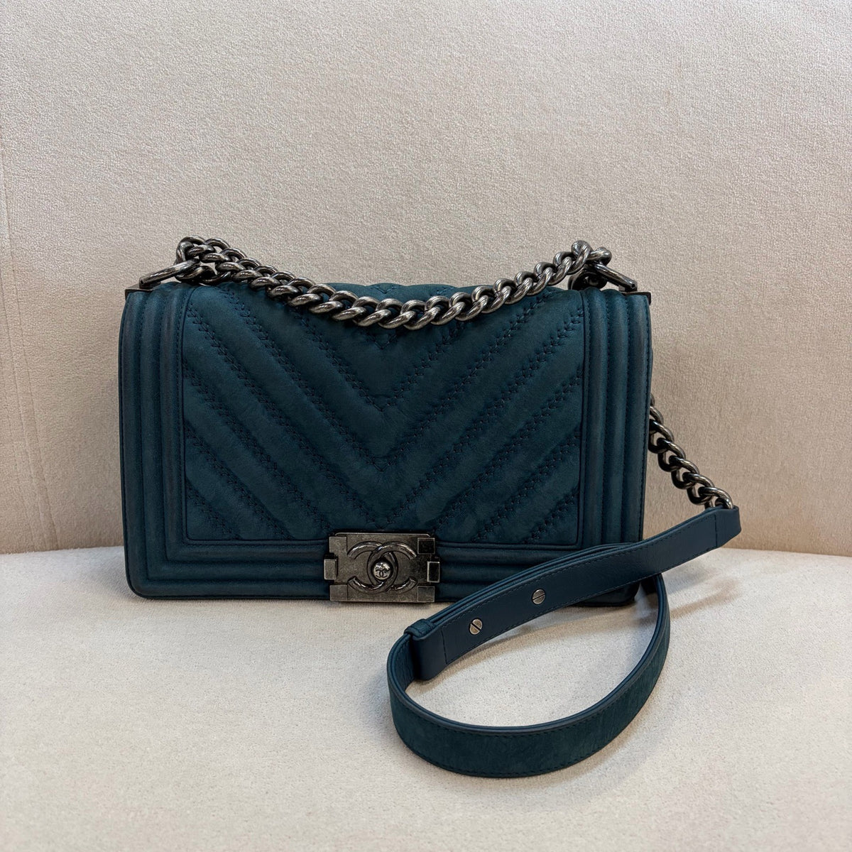 Chanel - Le Boy Medium - Velvet - Blue - (medium)