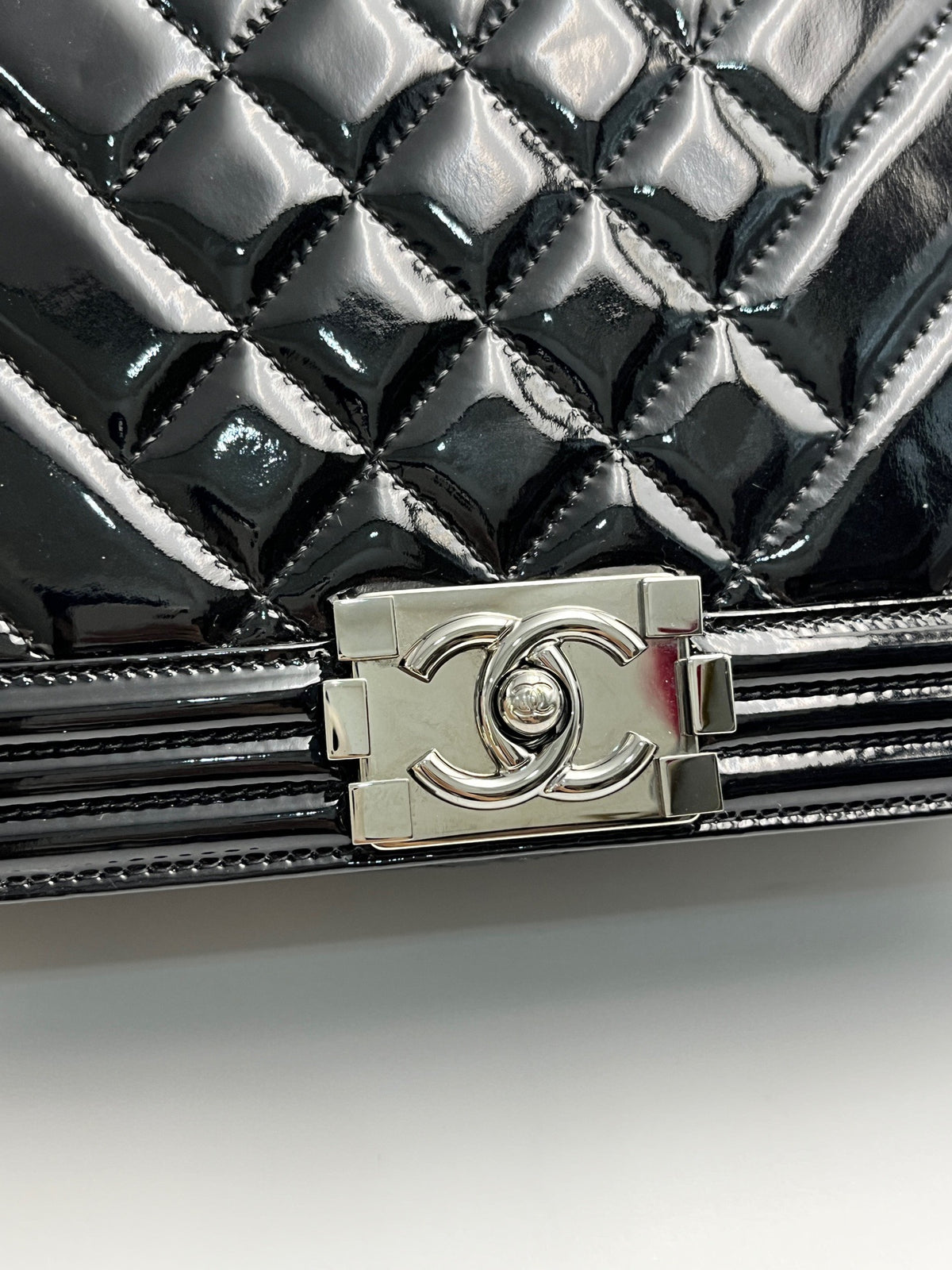 Chanel - Le Boy - Patent leather - Black - (large)