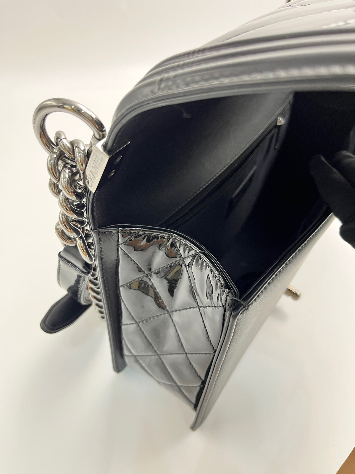 Chanel - Le Boy - Patent leather - Black - (large)