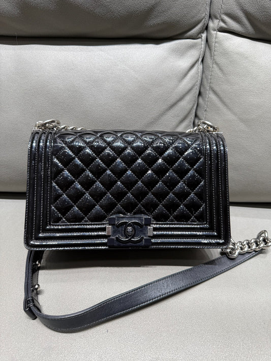 Chanel - Le Boy - Patent leather - Black - (medium)
