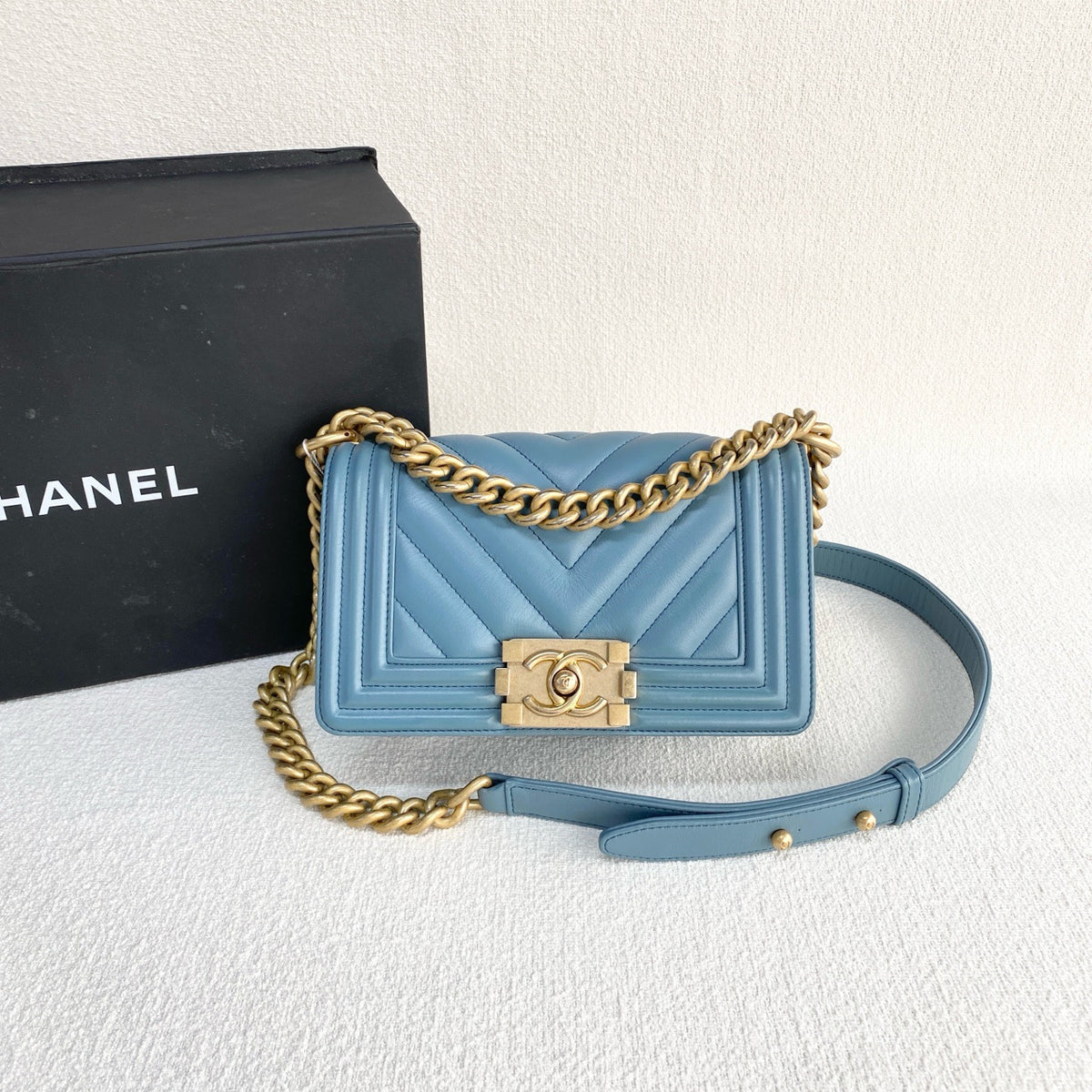Chanel - Le Boy Small - Leather - Blue - (Small)
