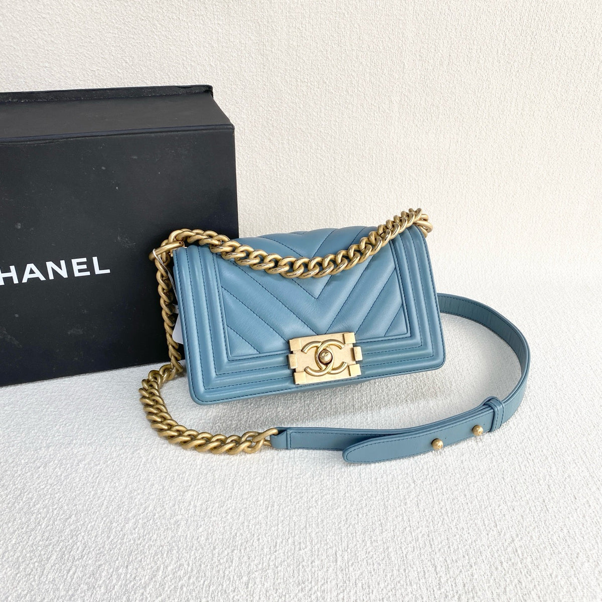 Chanel - Le Boy Small - Leather - Blue - (Small)