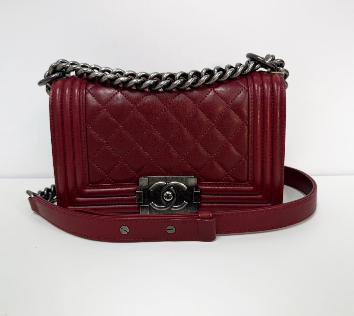 Chanel - Le Boy Small - Leather - Burgundy - (small)