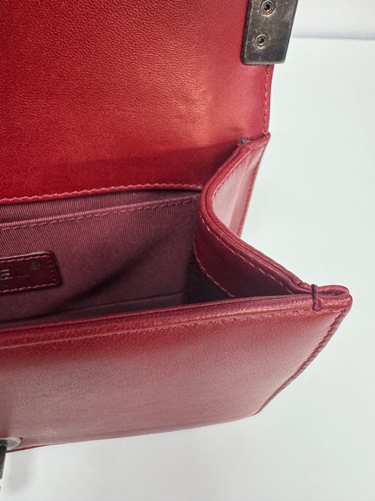 Chanel - Le Boy Small - Leather - Burgundy - (small)