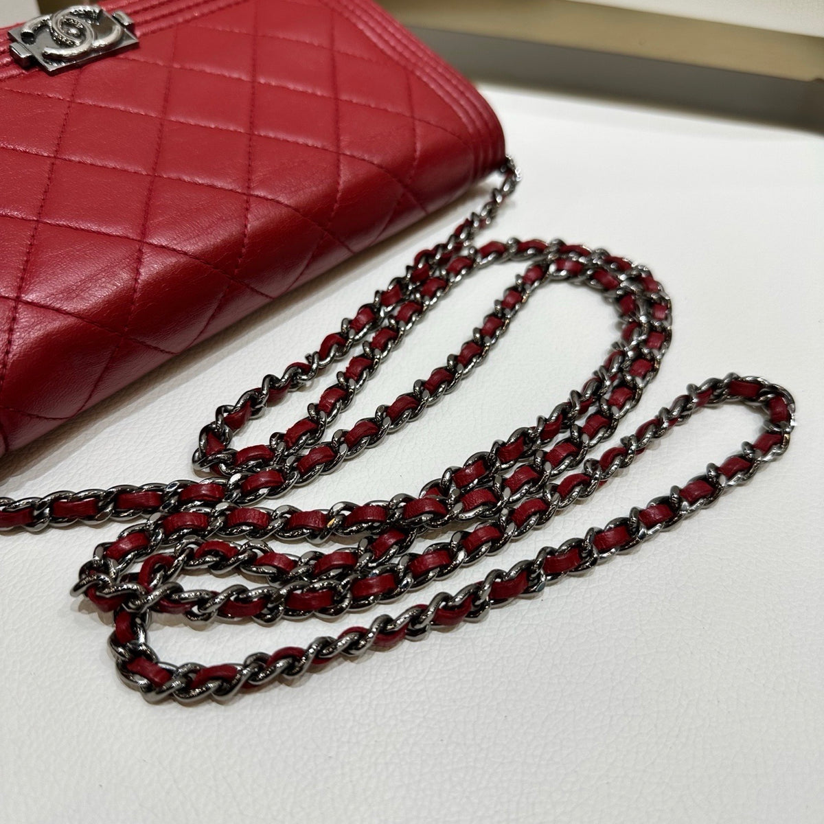 Chanel - Le Boy Wallet on Chain - Leather - Red - (small)