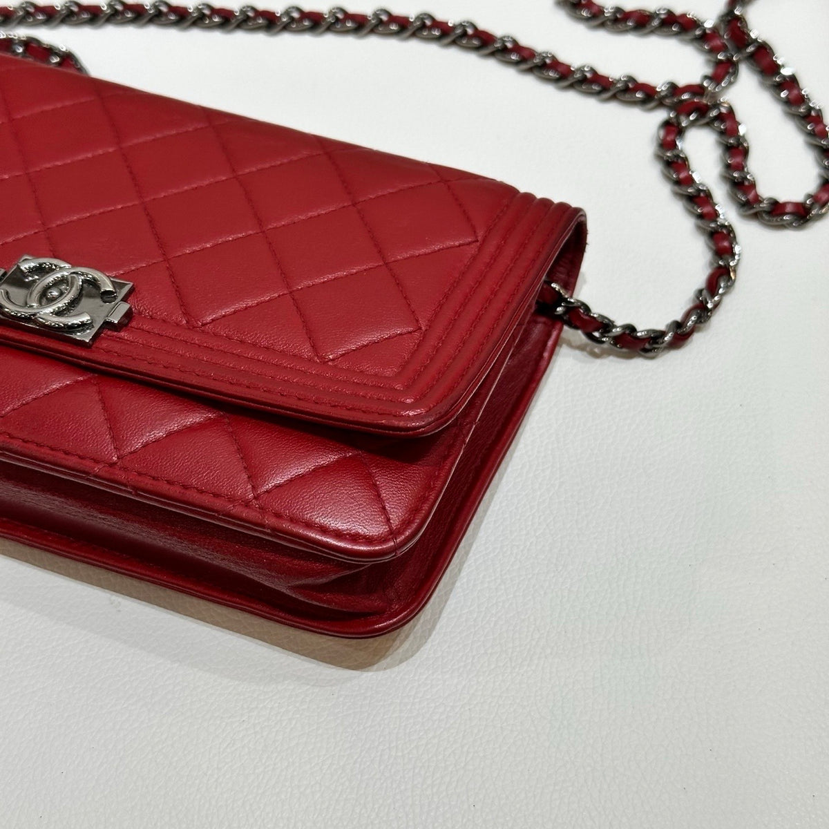 Chanel - Le Boy Wallet on Chain - Leather - Red - (small)