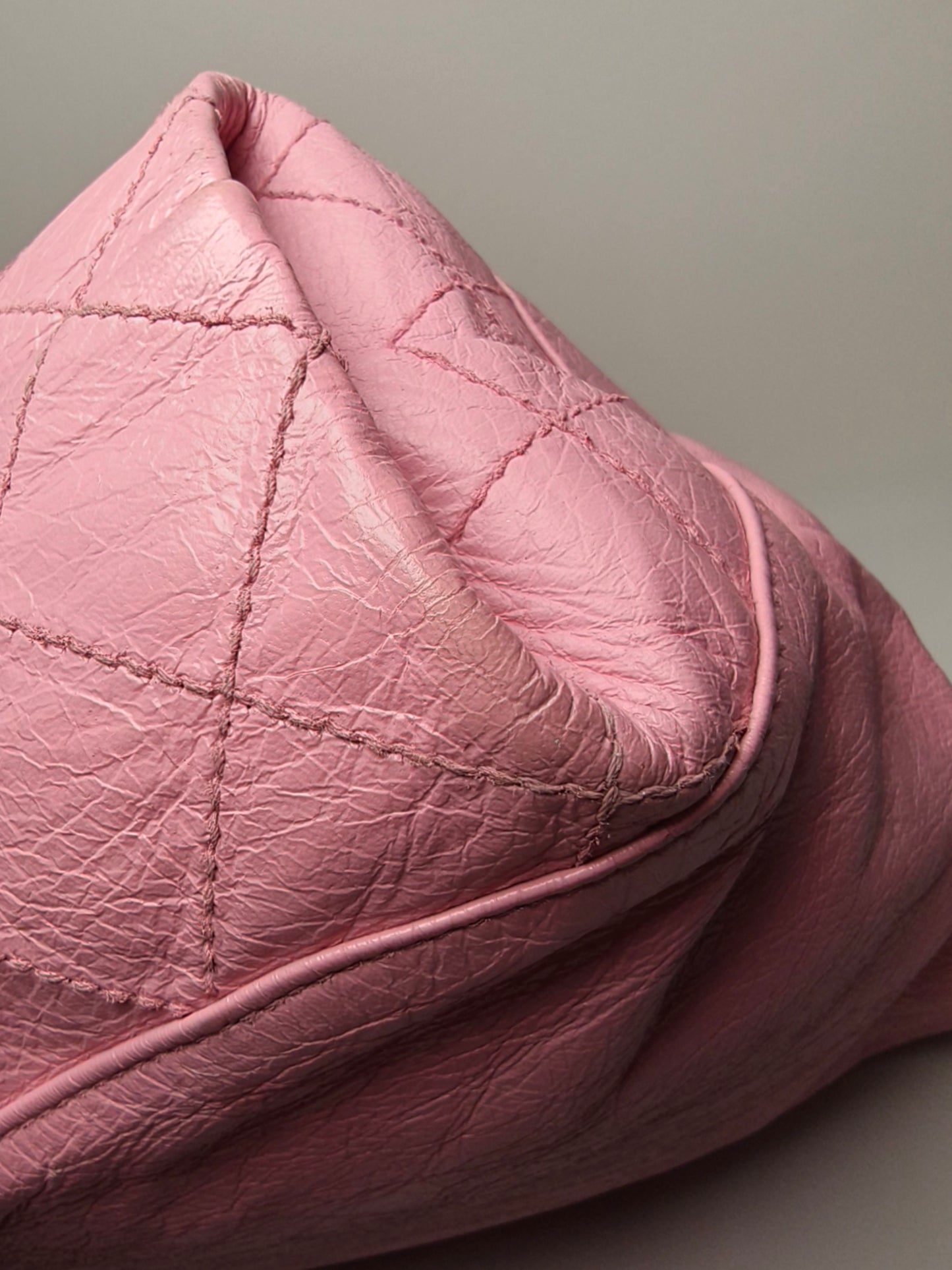 Chanel - Leaf Drawstring Bag - Calfskin - Pink - (medium)