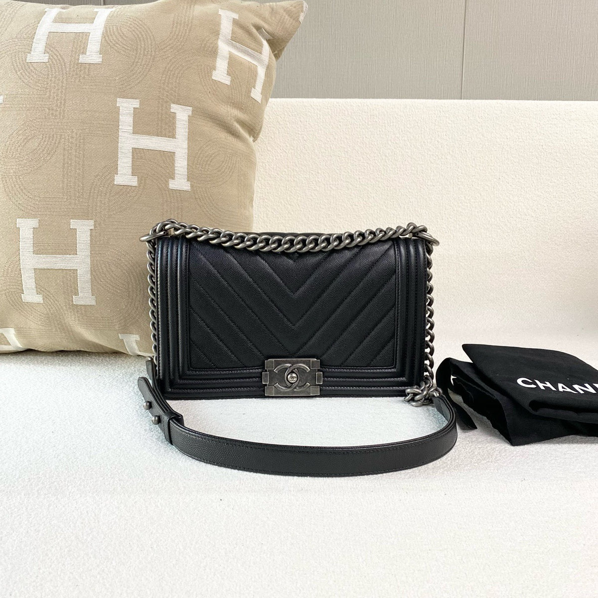 Chanel - Leboy - Leather - Black - (medium)