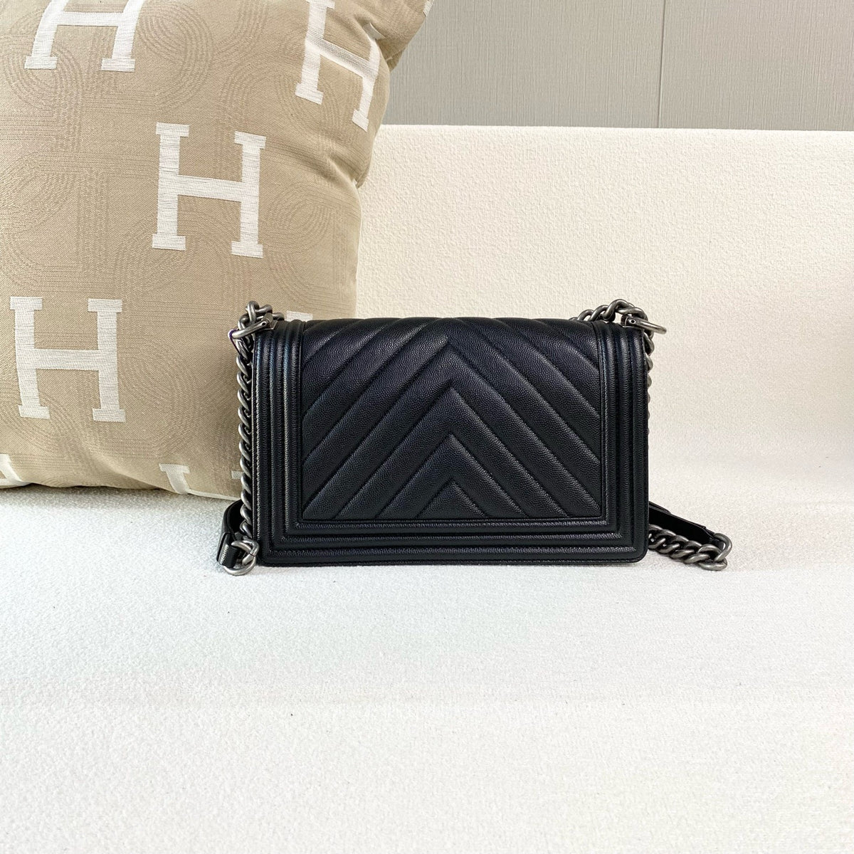 Chanel - Leboy - Leather - Black - (medium)