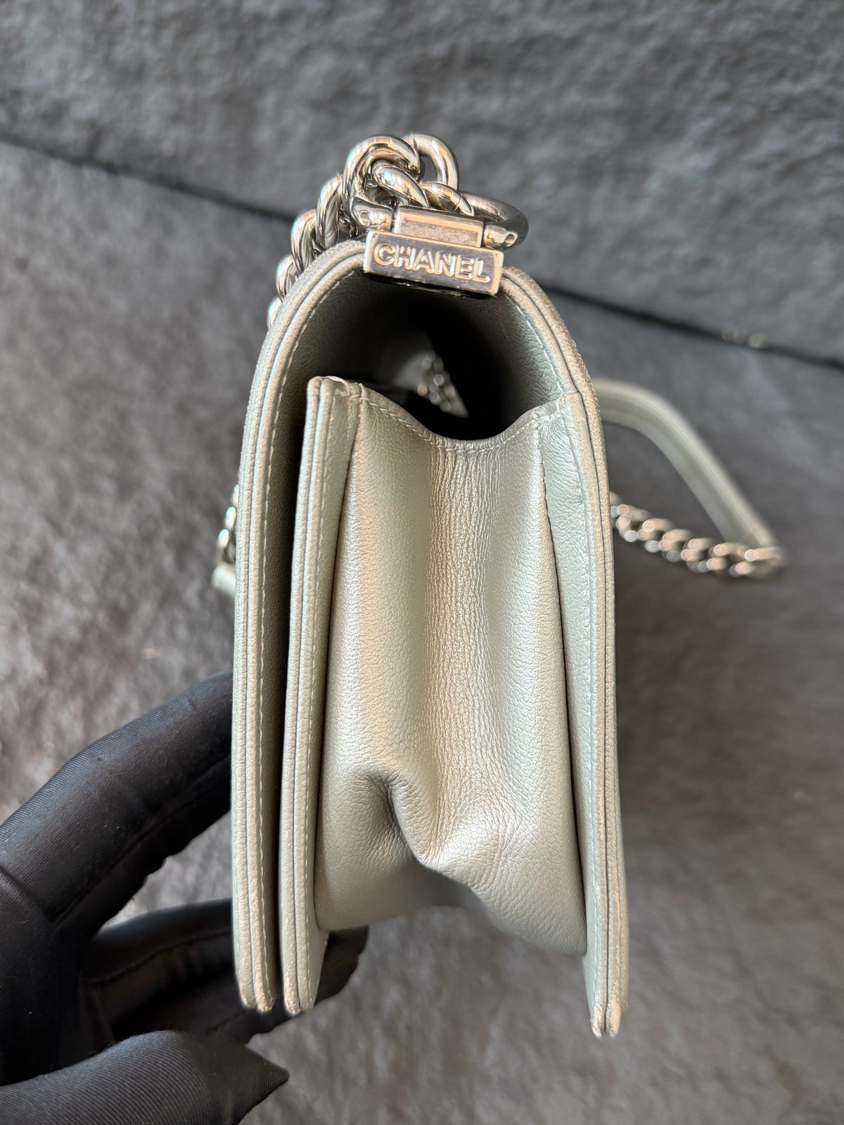 Chanel - Leboy - Leather - Silver - (medium)