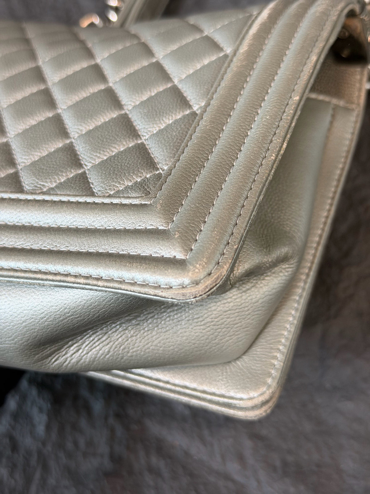 Chanel - Leboy - Leather - Silver - (medium)