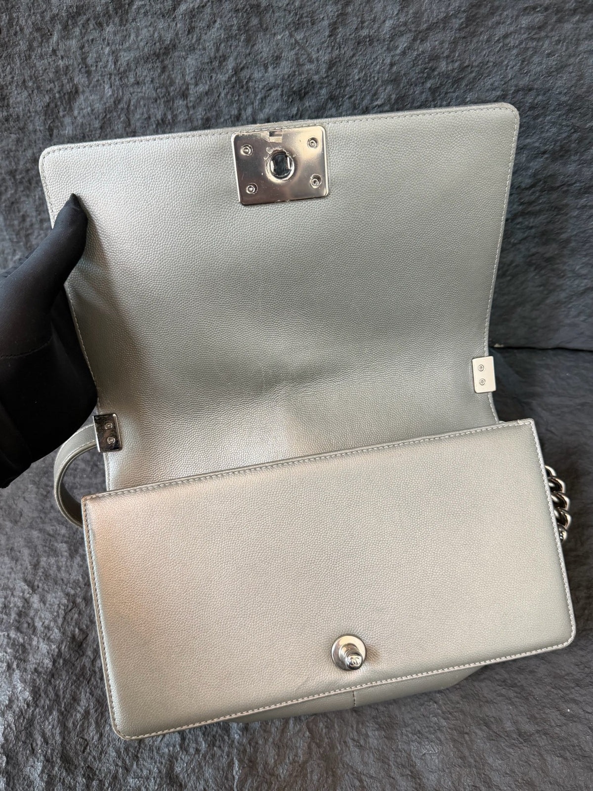Chanel - Leboy - Leather - Silver - (medium)