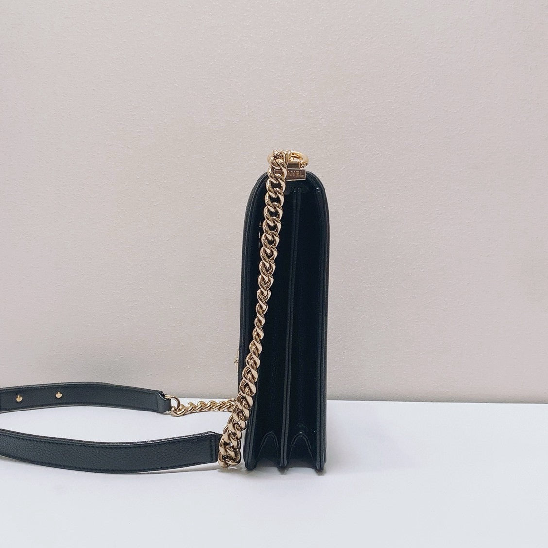 Chanel - Leboy Small Vertical - Caviar leather - Black with Gold-Tone Hardware - (small)