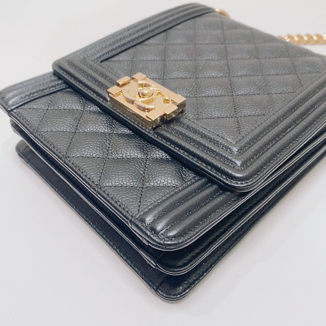 Chanel - Leboy Small Vertical - Caviar leather - Black with Gold-Tone Hardware - (small)